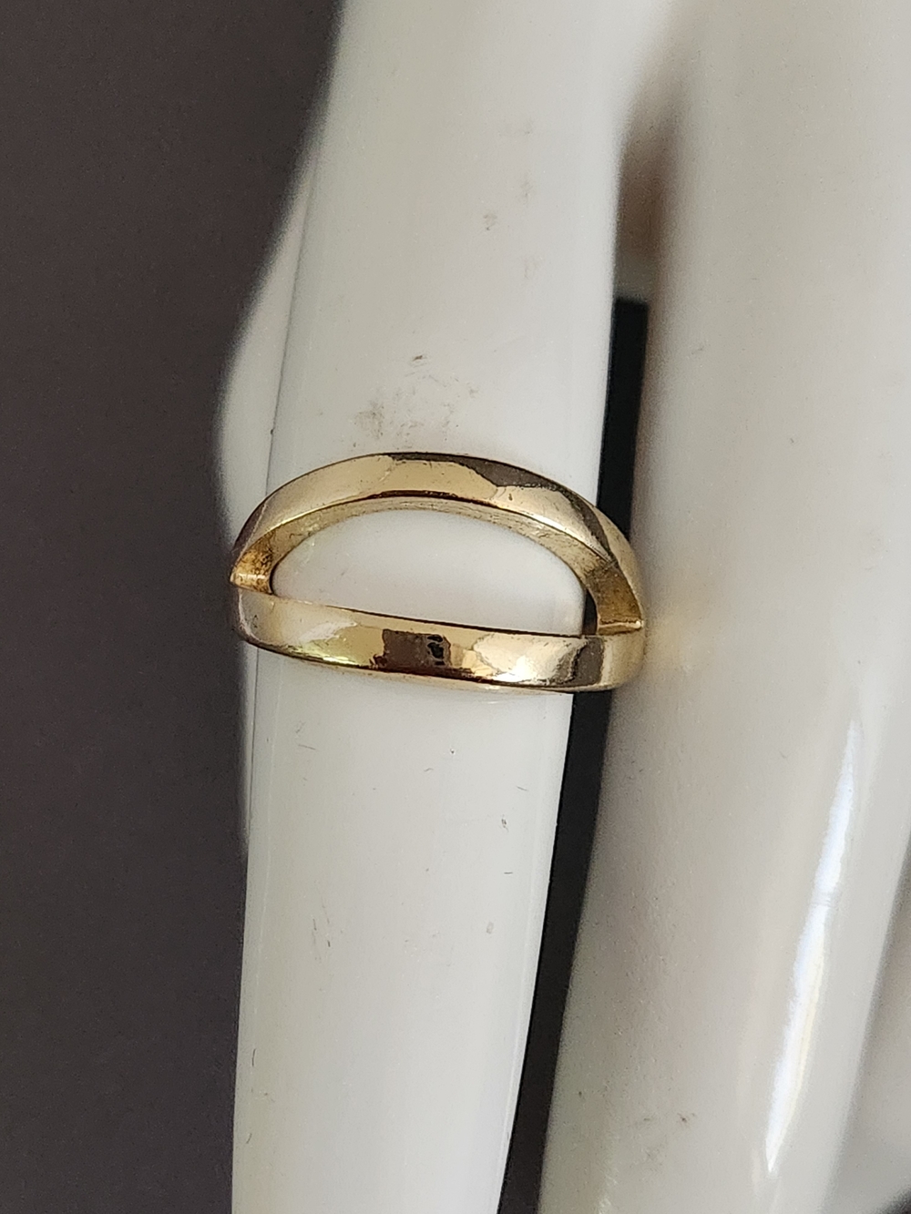 Classic Openwork Gold Tone Ring